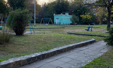 Departamento en venta - 2 Dormitorios 1 Baño - Cochera - 71Mts2 - Avellaneda