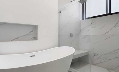 AMPLIA E ILUMINADA CASA EN VENTA EN CONDOMINIO 3 ARROYOS, NORPONIENTE AGS.