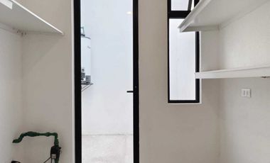 AMPLIA E ILUMINADA CASA NUEVA EN VENTA EN CONDOMINIO 3 ARROYOS, NORPONIENTE AGS.