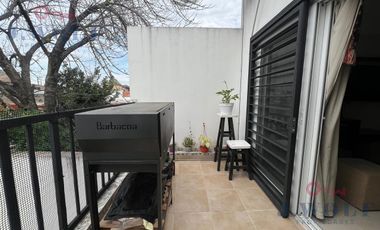 Departamentos de dos ambientes moderno con Balcón y cochera