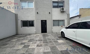 Departamentos de dos ambientes moderno con Balcón y cochera