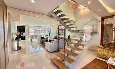 Casa de Lujo en venta en Provenza Zona Sur Santa Anita