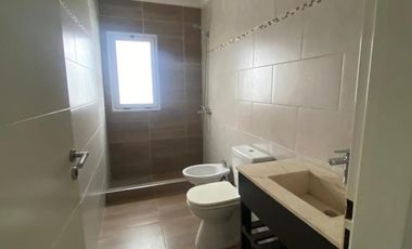 Casa en venta con renta - Barrio Santa Inés, Canning