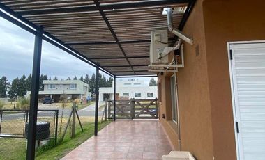 Casa en venta con renta - Barrio Santa Inés, Canning