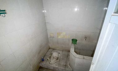 TEMPAT USAHA LUAS, PARKIRAN LUAS DAN STRATEGIS DI GEDONG KUNING