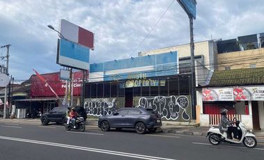 TEMPAT USAHA LUAS, PARKIRAN LUAS DAN STRATEGIS DI GEDONG KUNING