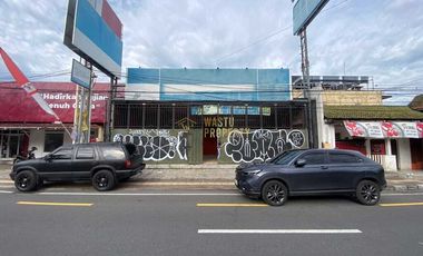 TEMPAT USAHA LUAS, PARKIRAN LUAS DAN STRATEGIS DI GEDONG KUNING