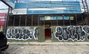 TEMPAT USAHA LUAS, PARKIRAN LUAS DAN STRATEGIS DI GEDONG KUNING