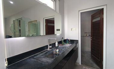 Rumah Fully Furnished di Gunung Salak dekat Seminyak Bali