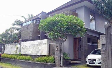 Villa di Seminyak Bali dekat Sunset Road