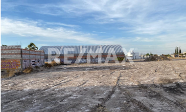 Terreno en Venta en San Juan del Río, uso Mixto. - (3)