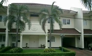 Sewa Rumah Townhouse Pondok Intan Residence 5H Furnished Swimming Pool