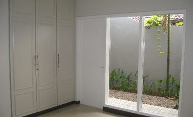 Siaga Raya 3G - Rumah Furnished Kolam Renang di Pejaten, Townhouse