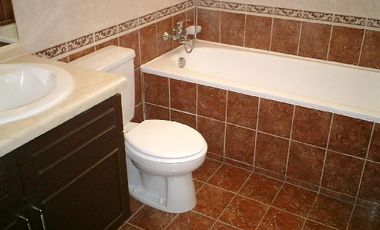 Siaga Raya 77E - Semi Furnished House At Compound Lembonghouse