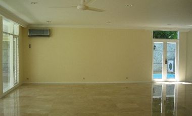 Siaga Raya 77E - Semi Furnished House At Compound Lembonghouse