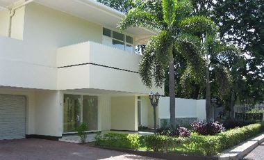 Siaga Raya 77E - Semi Furnished House At Compound Lembonghouse