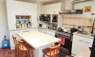 CASA REMODELADA VILLA SANTA CAROLINA 4 HABITACIONES 2 PISOS