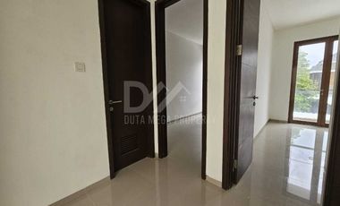 Dijual Cepat Rumah Cantik Kt.3 Siap Huni di Graha Raya