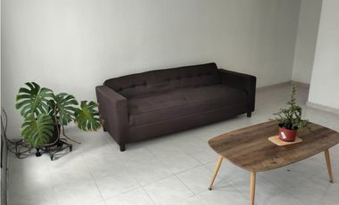 AMPLIO DEPARTAMENTO DE DOS NIVELES EN PASTORES