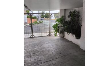 AMPLIO DEPARTAMENTO DE DOS NIVELES EN PASTORES