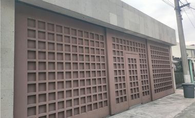 CASA EN SATELITE CON VIGILANCIA