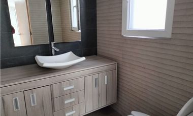 CASA EN SATELITE CON VIGILANCIA