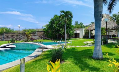 Casa de dos recámaras con alberca en Real Santa Fe Residencial I, Xochitepec, Mor.