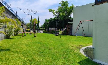 Casa de dos recámaras con alberca en Real Santa Fe Residencial I, Xochitepec, Mor.