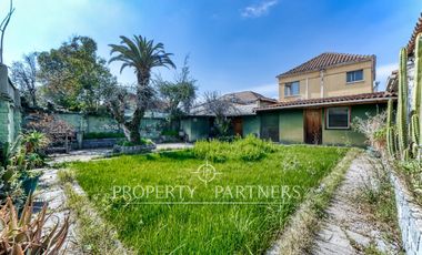 Increíble casa en venta a pasos de colegio Calasanz, Ñuñoa.
