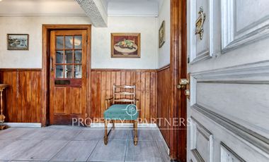 Increíble casa en venta a pasos de colegio Calasanz, Ñuñoa.