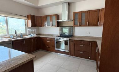 Casa en venta. Rincón de la Lomas, en Sierra Alta. Monterrey, N.L.