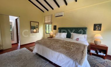 Se vende Casa Campestre en la Morada.