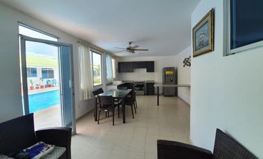 VENDO CASA VACACIONAL EN TONSUPA ESMERALDAS