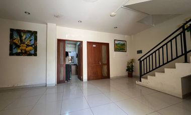 Rumah tinggal dan kost strategis seruni Denpasar  Bali