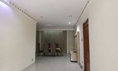 Rumah siap huni besar di tebet jakarta selatan
