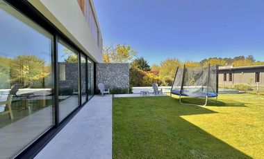 Excelente chalet en barrio privado Arenas del Sur