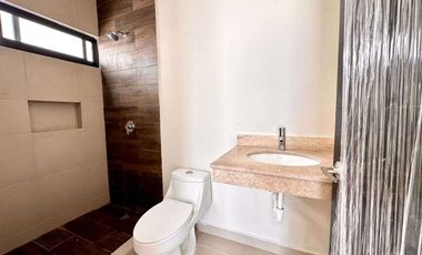 Casa entrega inmediata en privada Alera