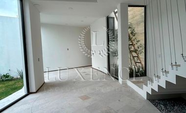 Casa en Venta en Fraccionamiento Los Frailes, San Juan Tilcuautla