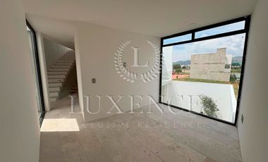 Casa en Venta en Fraccionamiento Los Frailes, San Juan Tilcuautla