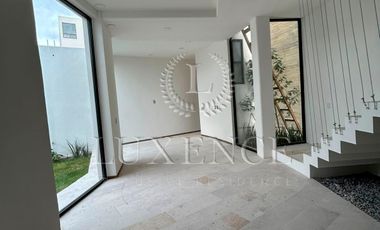 Casa en Venta en Fraccionamiento Los Frailes, San Juan Tilcuautla