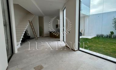 Casa en Venta en Fraccionamiento Los Frailes, San Juan Tilcuautla