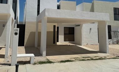 Casa en Renta en Privada Zensia, Conkal