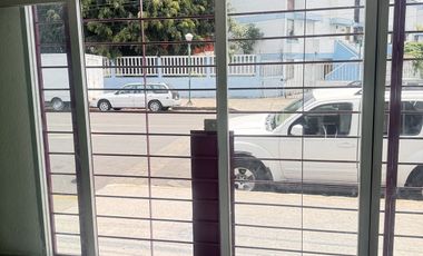 SE RENTA LOCAL EN LA ESQUINA DE APACHES CON EJIDO  