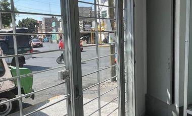 SE RENTA LOCAL EN LA ESQUINA DE APACHES CON EJIDO  