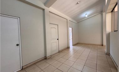 SE ALQUILA LOCAL EN HUARAZ