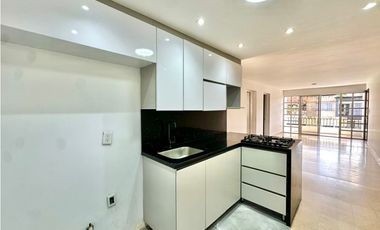 Apartamento en venta en importante zona de Laureles