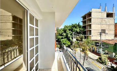 Apartamento en venta en importante zona de Laureles