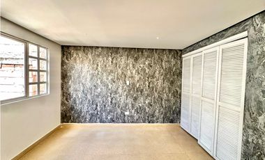 Apartamento en venta en importante zona de Laureles