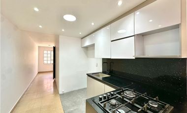 Apartamento en venta en importante zona de Laureles