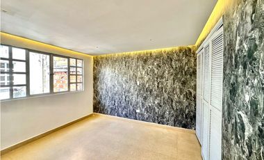 Apartamento en venta en importante zona de Laureles